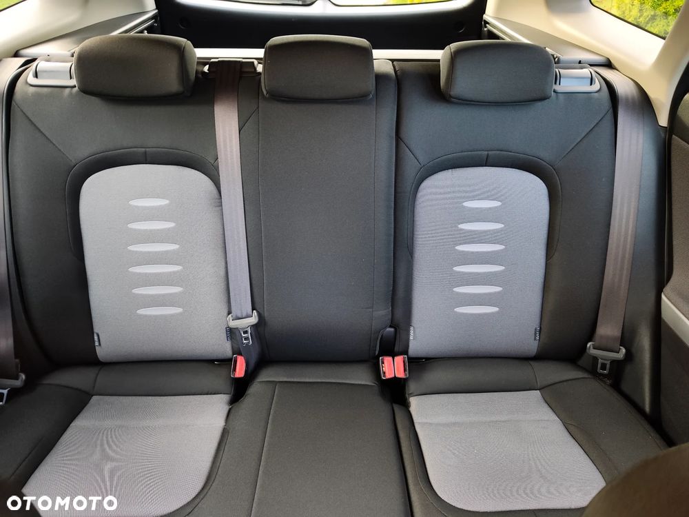 Kia Ceed - 19