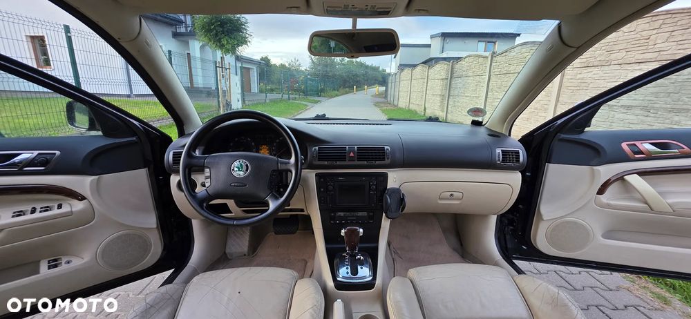 Skoda Superb 2.8 V6 Tiptronic Elegance - 17