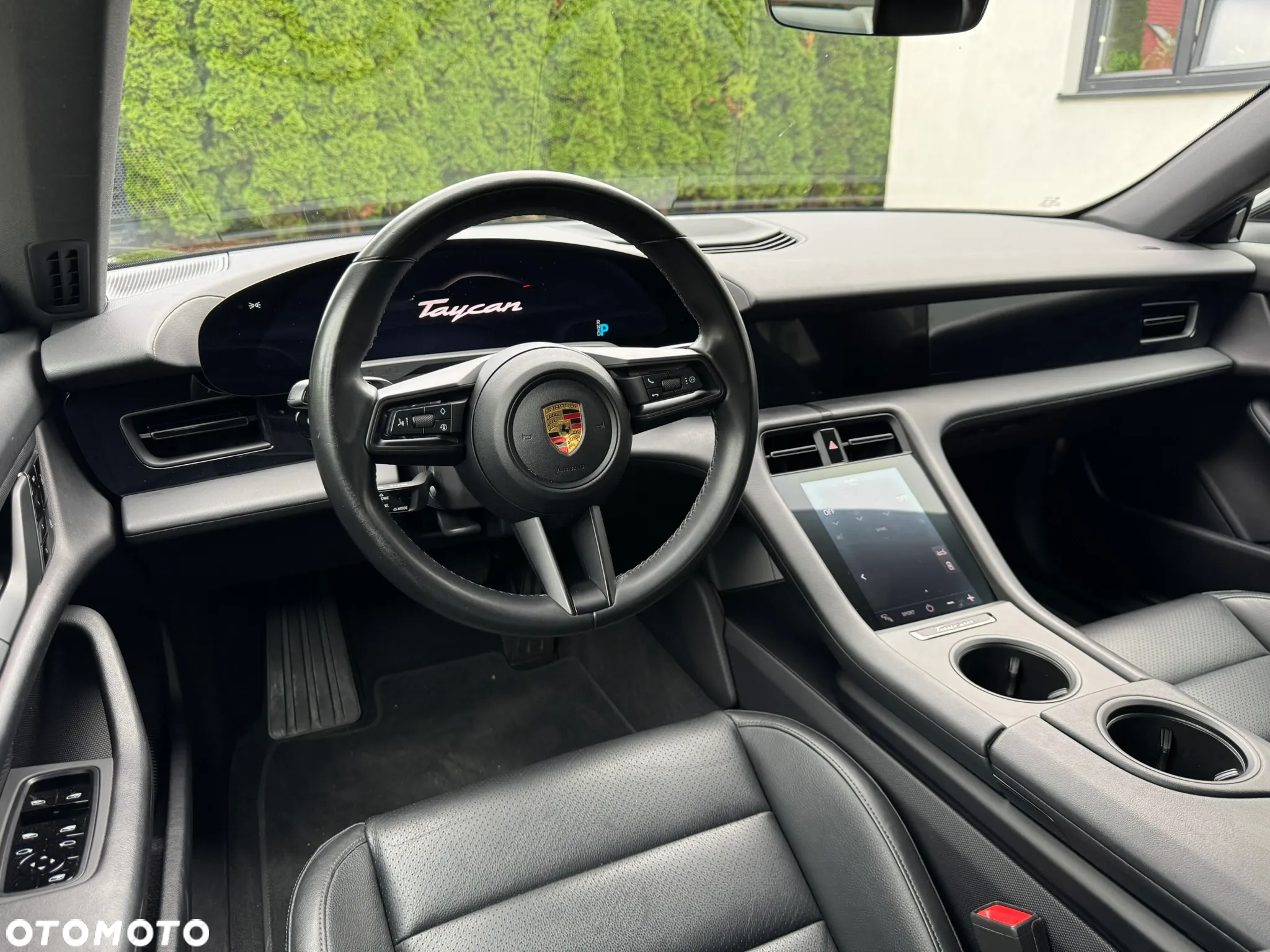 Porsche Taycan - 25
