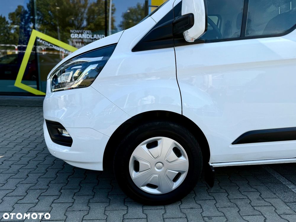 Ford TRANSIT CUSTOM - 11