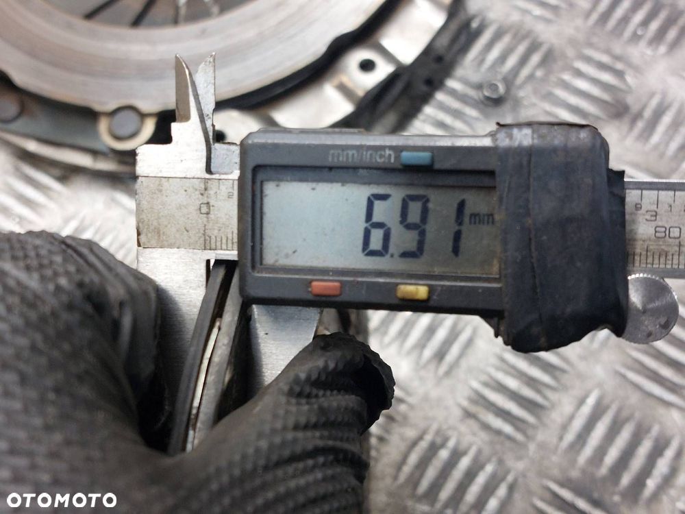 SPRZĘGŁO TARCZA + DOCISK + ŁOŻYSKO OPOROWE OUTLANDER II 2.0 16V - 8