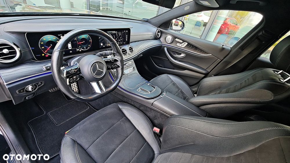 Mercedes-Benz Klasa E 220 d 4-Matic AMG - 18