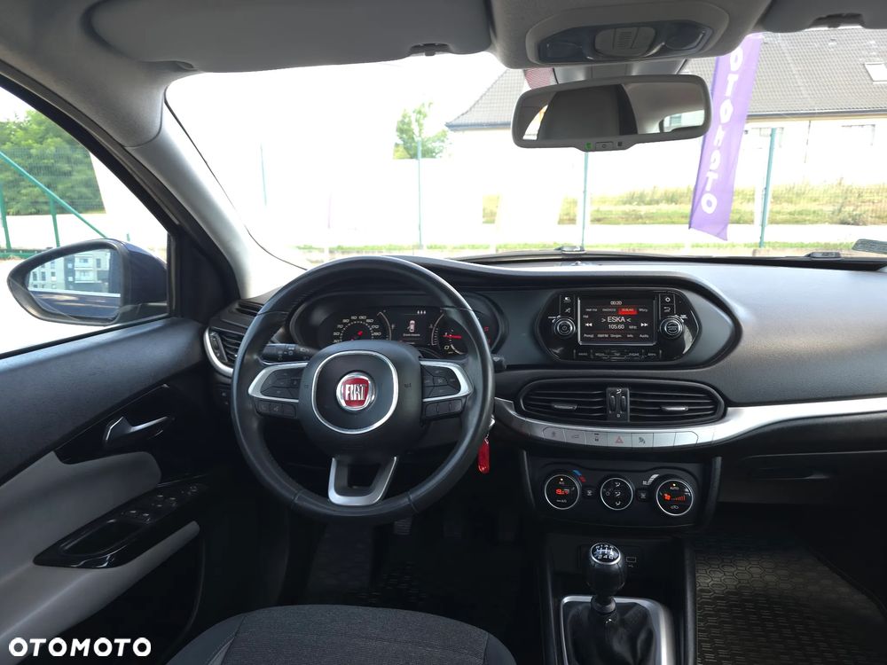 Fiat Tipo 1.6 MultiJet 16v Lounge - 33