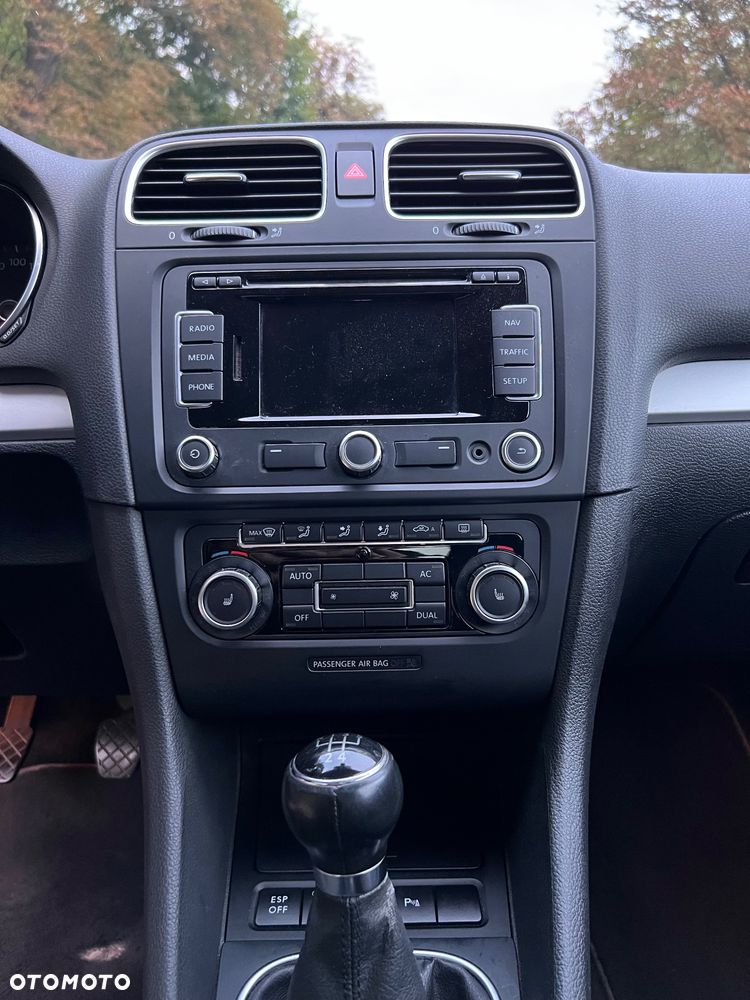 Volkswagen Golf 2.0 TDI DPF Highline - 15