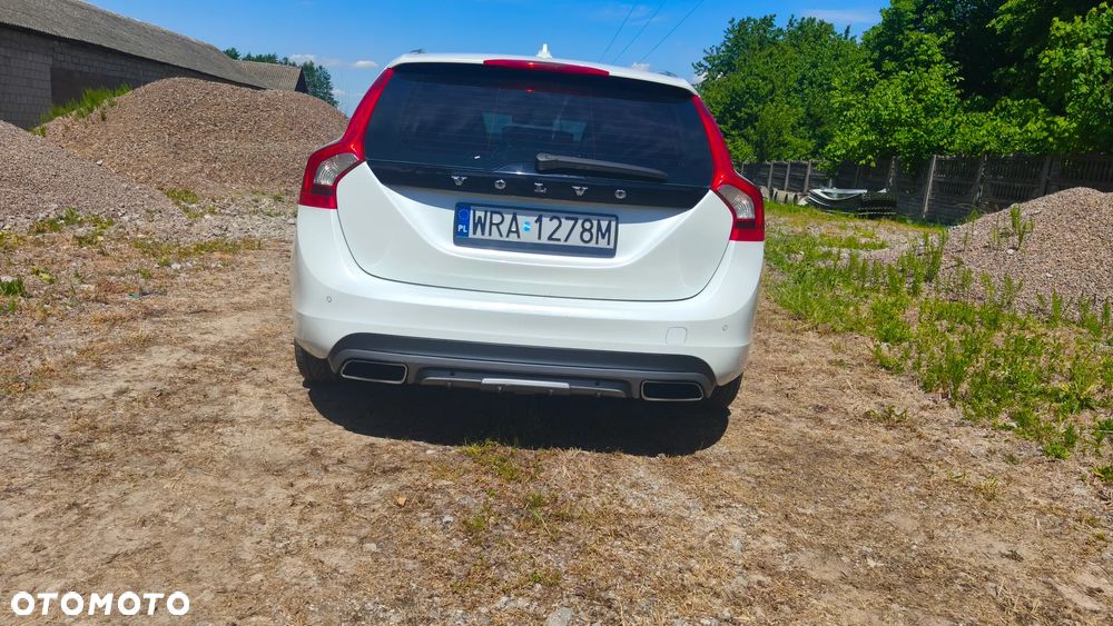 Volvo V60 D5 AWD Geartronic Summum - 5