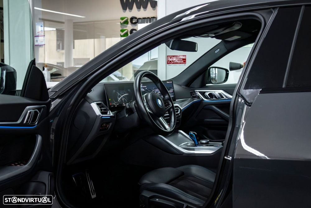 BMW i4 eDrive40 Desportiva M - 12