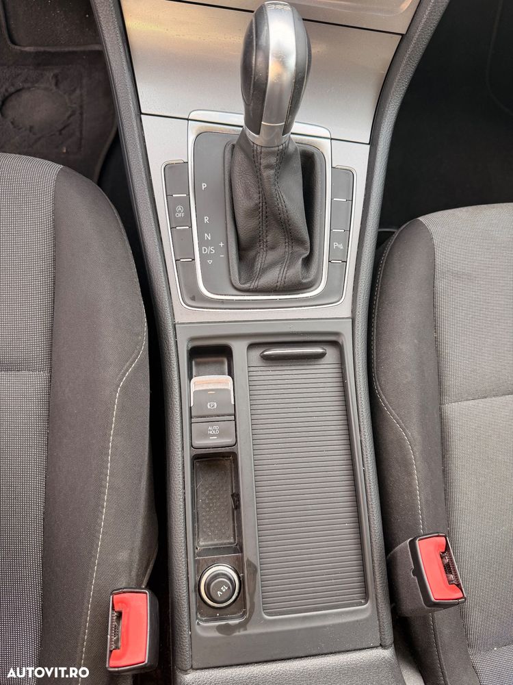 Volkswagen Golf 1.6 TDI DPF BMT DSG Trendline - 13