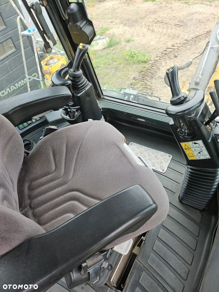 New Holland B115C - 4