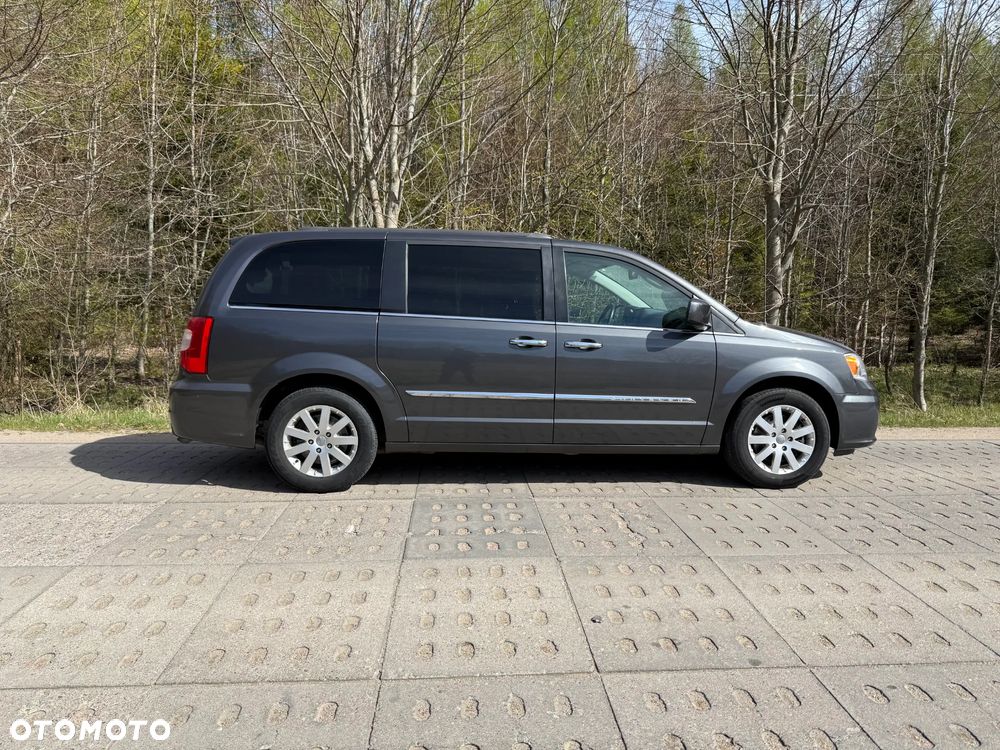 Chrysler Town & Country 3.6 Touring - 2