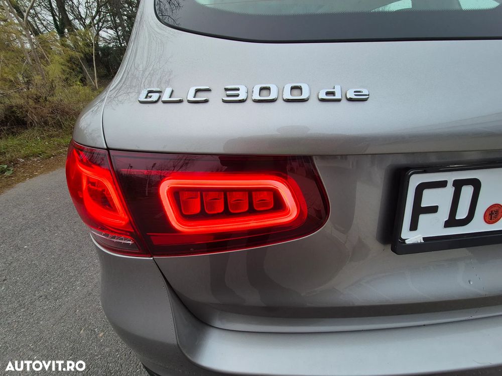 Mercedes-Benz GLC - 30