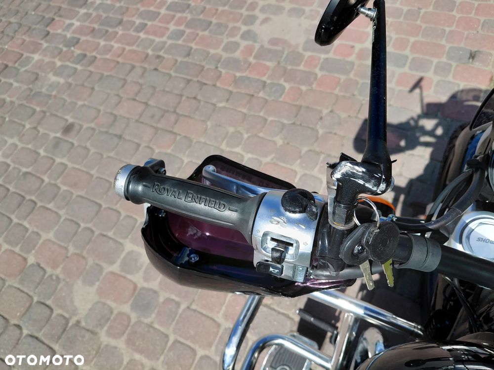 Royal Enfield Super Meteor - 13