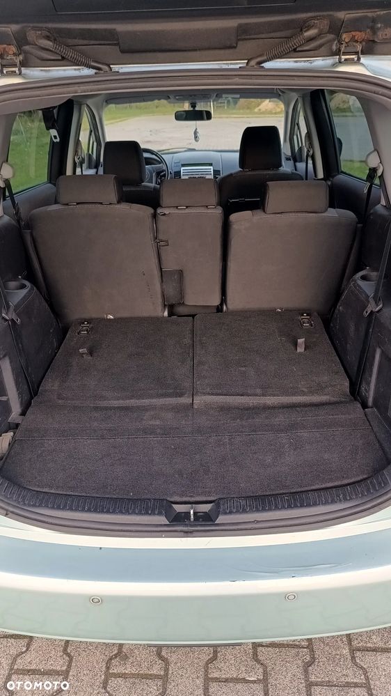 Mazda 5 - 16