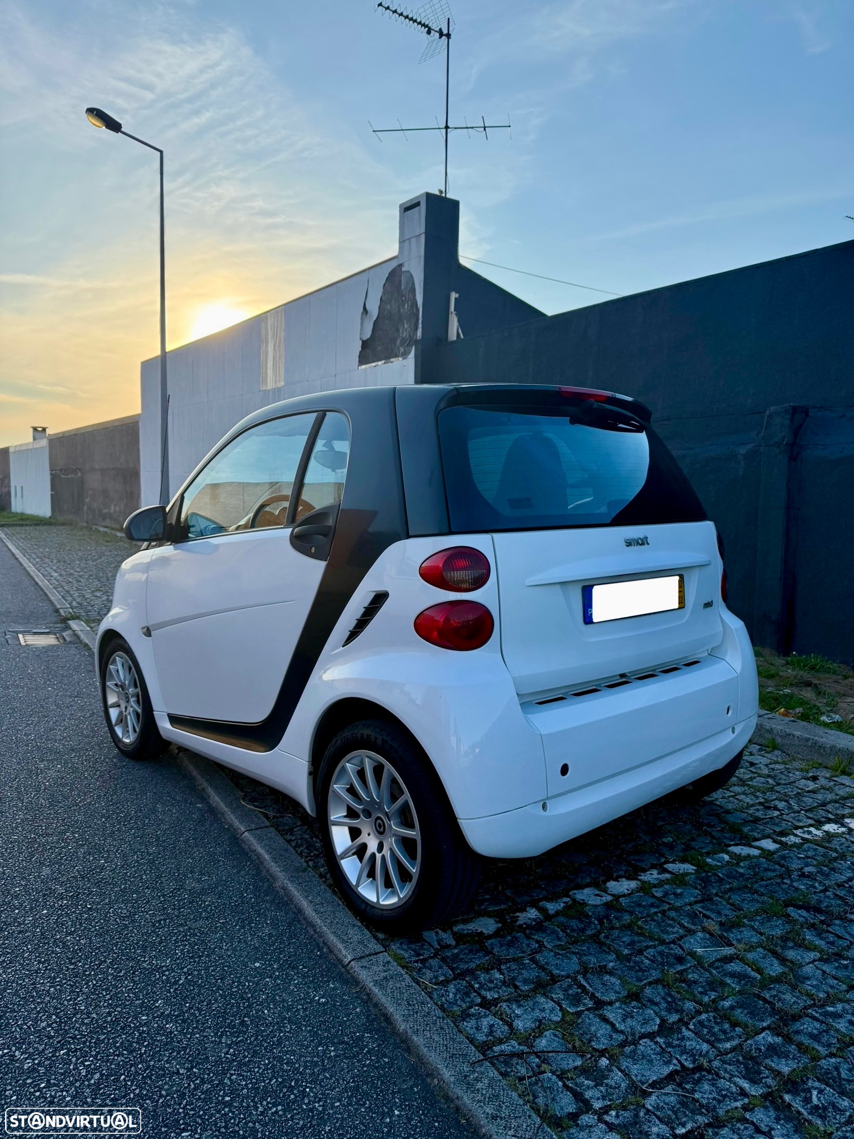 Smart ForTwo Coupé 1.0 mhd Passion 71 Softouch - 4