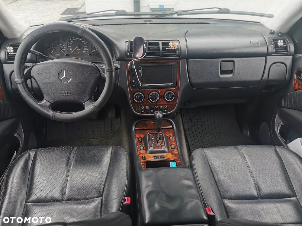 Mercedes-Benz ML - 6
