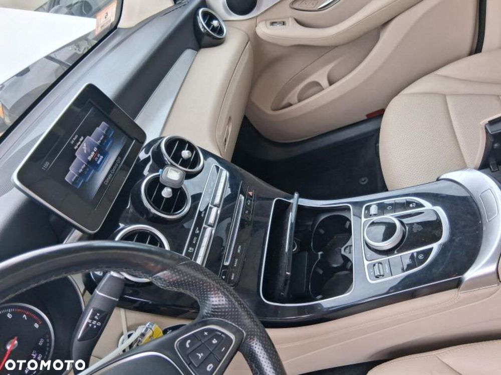 Mercedes-Benz GLC - 31
