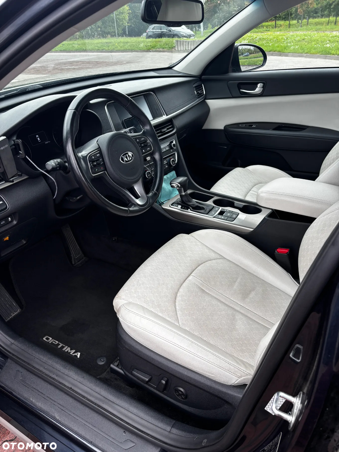 Kia Optima Plug-in Hybrid - 16