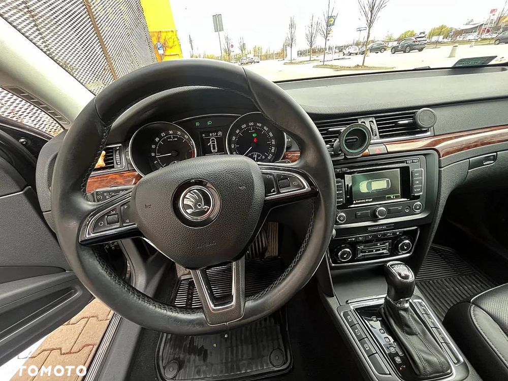 Skoda Superb 2.0 TDI 4x4 L&K DSG - 14