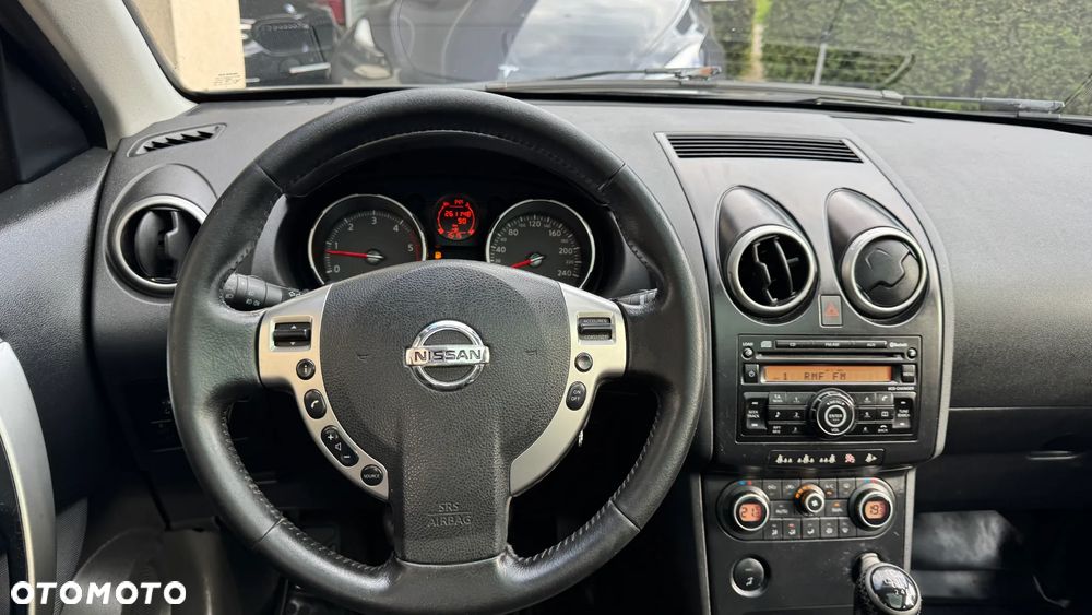 Nissan Qashqai+2 - 20