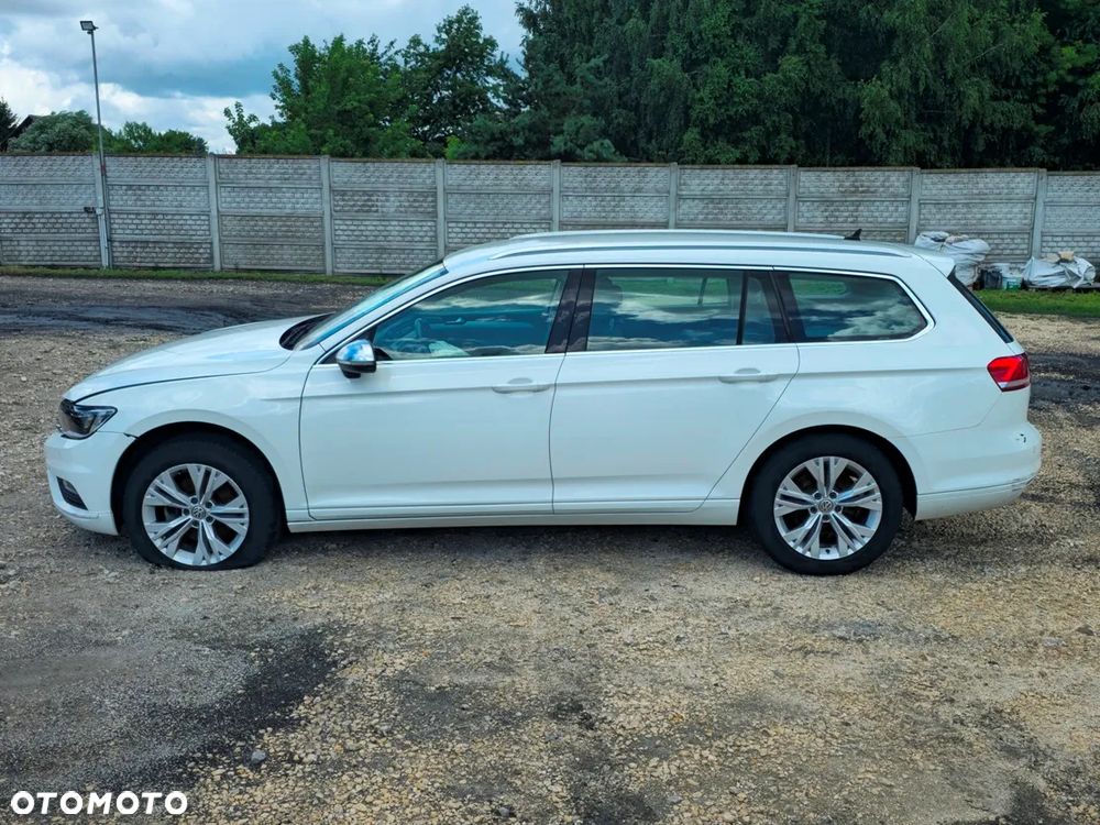 Volkswagen Passat 2.0 TDI (BlueMotion Technology) Trendline - 4