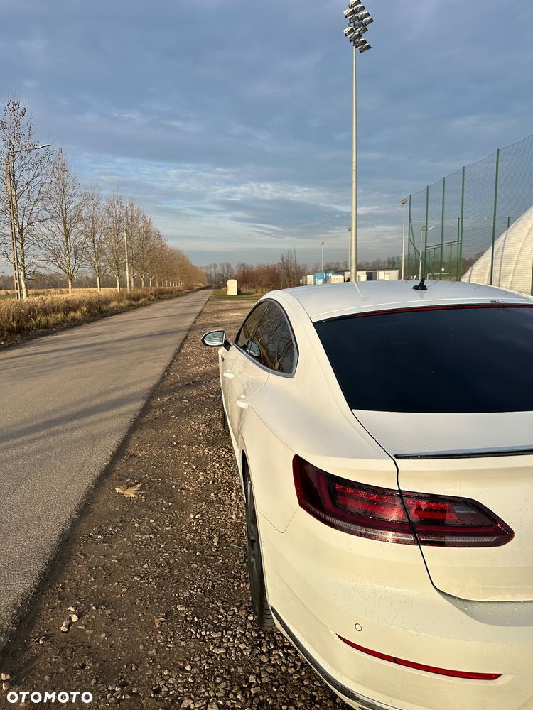 Volkswagen Arteon 2.0 TDI Bi-Turbo SCR 4Mot R-Line Edition DSG - 9