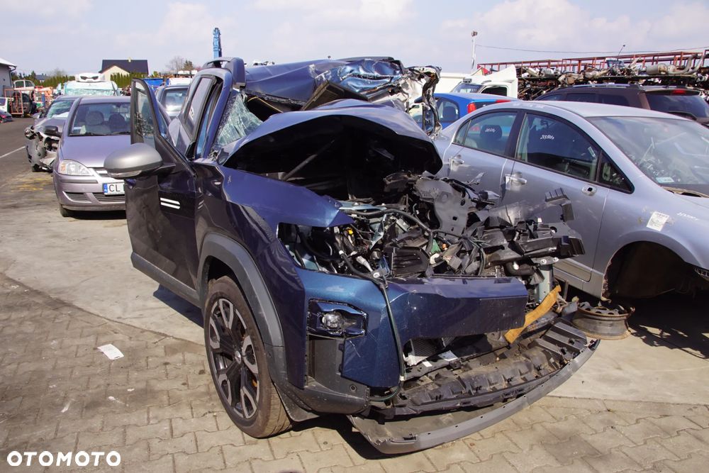 Auto na części - Dacia Bigster 1.8 Hybrid H5P260 DB1 TERRQ 2025R Silnik Skrzynia Drzwi Klapa Zderzak Błotnik Szyba Klamka Lampa Sterownik Moduł Czujnik Licznik Panel - 9