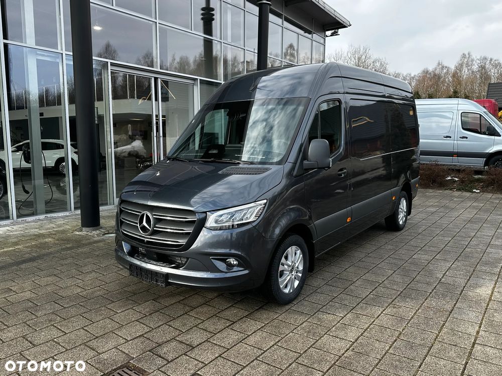 Mercedes-Benz Sprinter 319 CDI Furgon 3665 mm L2H2 - 4