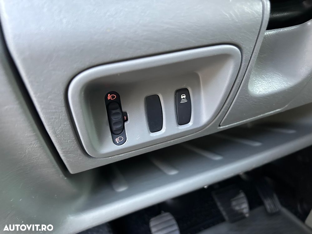 Renault Trafic - 17