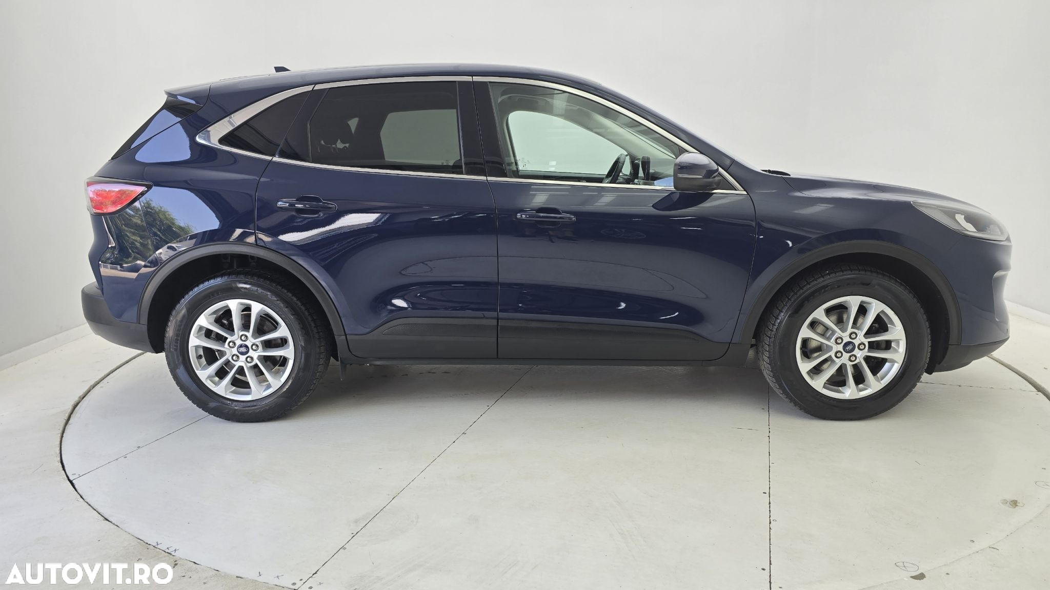 Ford Kuga - 5