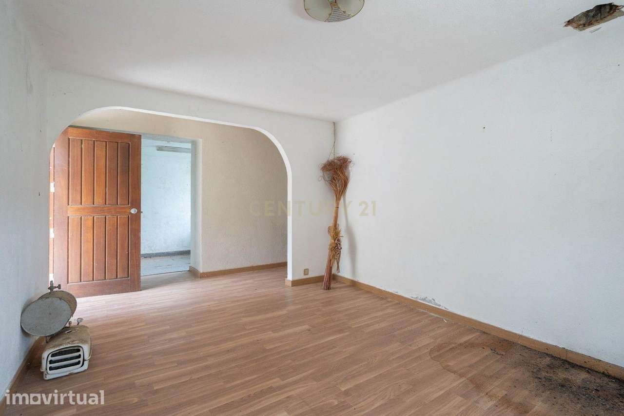 Moradia com terreno e anexos para recuperar | Graça, Pedrógão Grande - Grande imagem: 4/55
