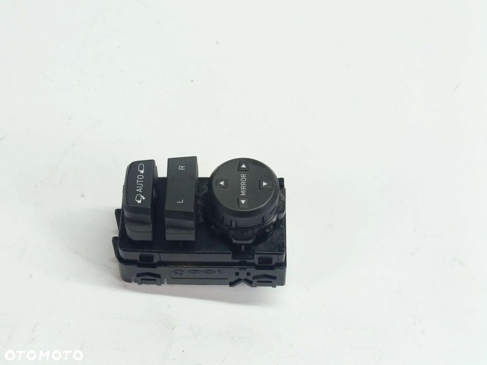 Przełącznik lusterek Przód strona lewa Hyundai i30 III 93530G3030 - 3