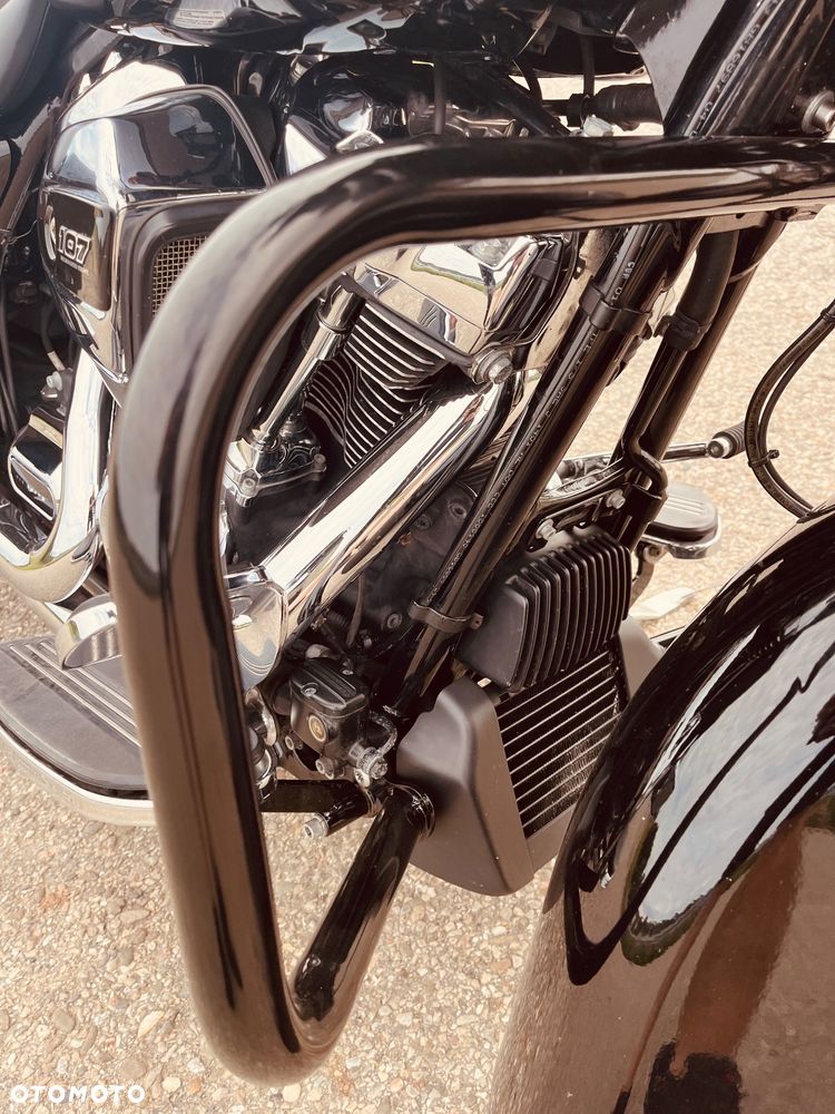 Harley-Davidson Touring Street Glide - 14