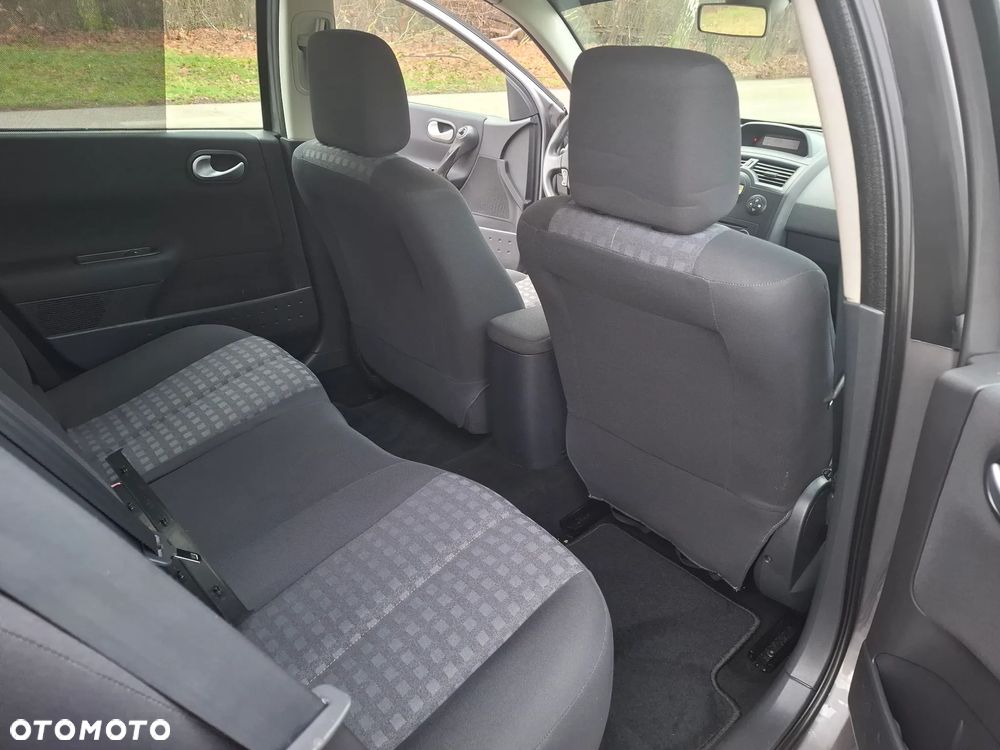 Renault Megane 1.5 dCi FAP eco - 14