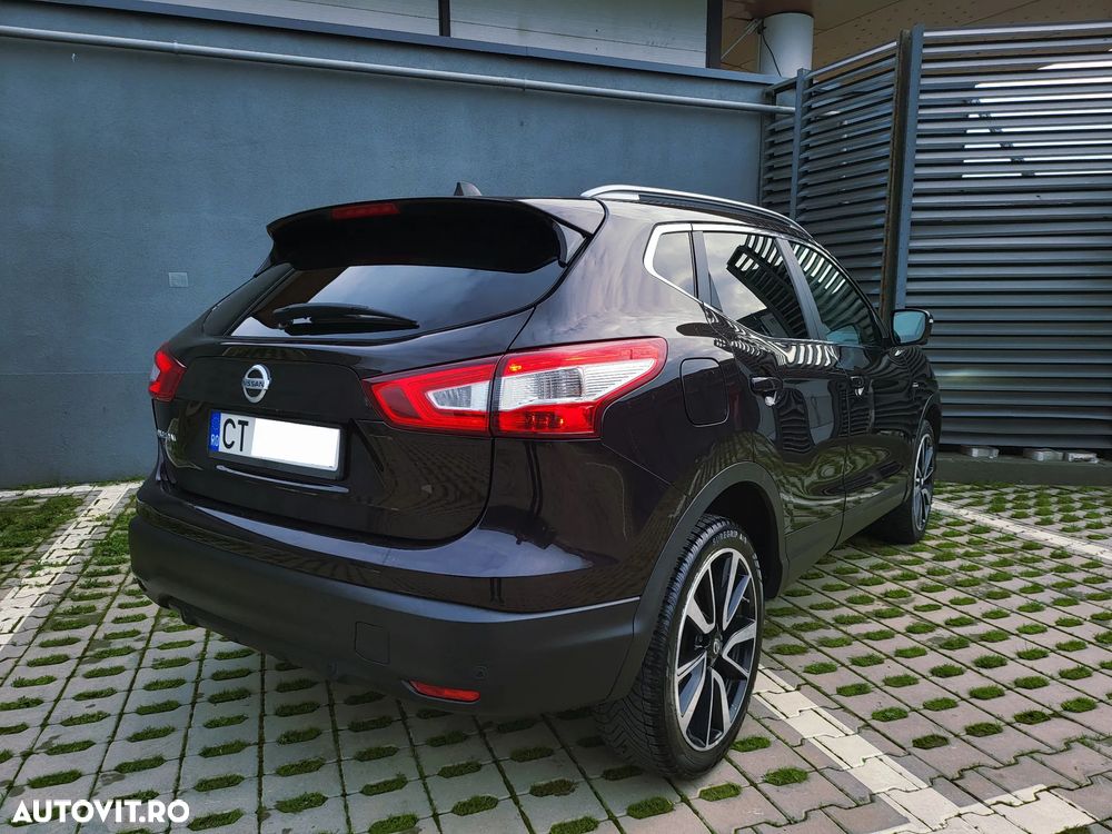 Nissan Qashqai 1.6L dCi Start/Stop 4X4-i Tekna - 16