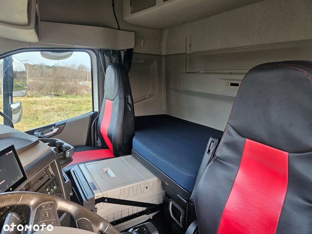 Volvo FH 4*500*Motor EURO 6*Niski Przebieg 322 000km* - 12