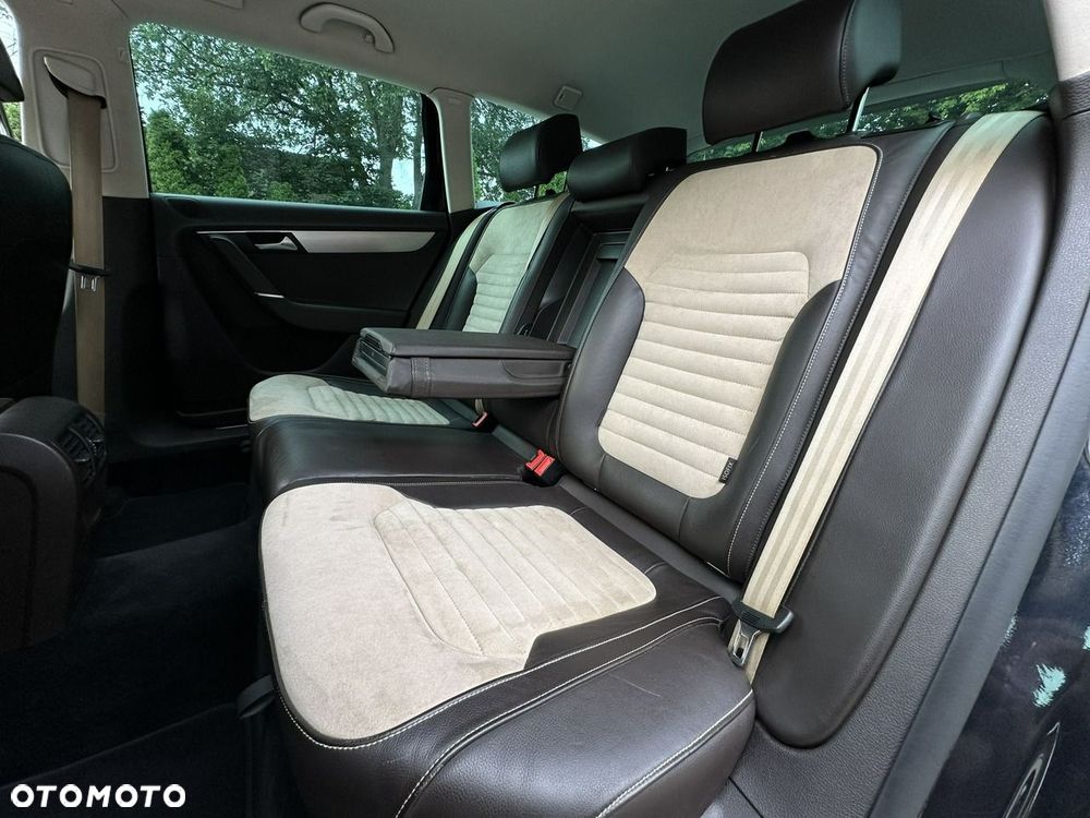 Volkswagen Passat - 11