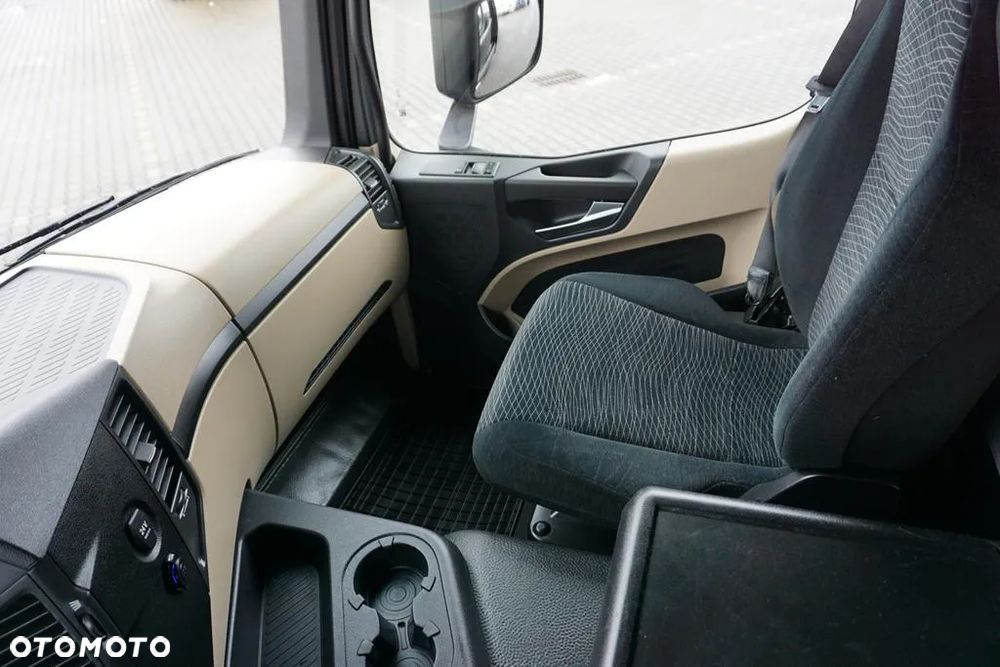 Mercedes-Benz / ACTROS / 2533 / ACC / E 6 / FIRANKA / ŁAD. 15 450 KG / 19 PALET - 37
