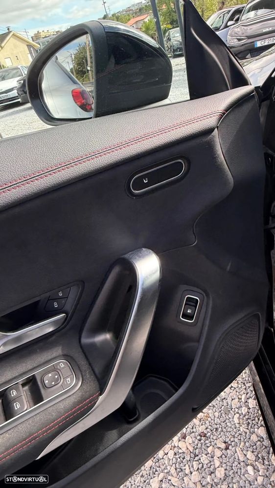 Mercedes-Benz CLA 250 e Shooting Brake AMG Line - 12