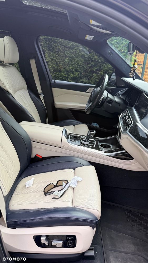 BMW X7 xDrive40i - 12