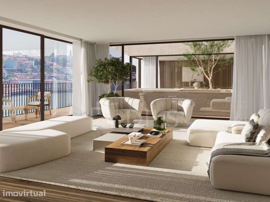 Apartamento T4 com área exterior, junto ao Rio Douro - Grande imagem: 2/105