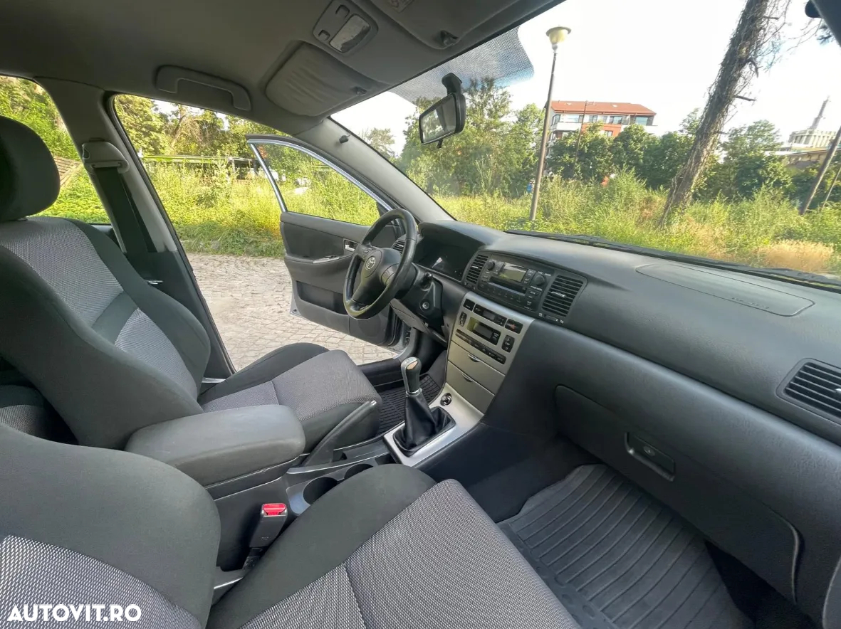 Toyota Corolla 1.4 D H/B Xellence - 7