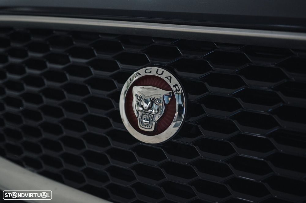 Jaguar E-Pace 2.0 i4D R-Dynamic - 7