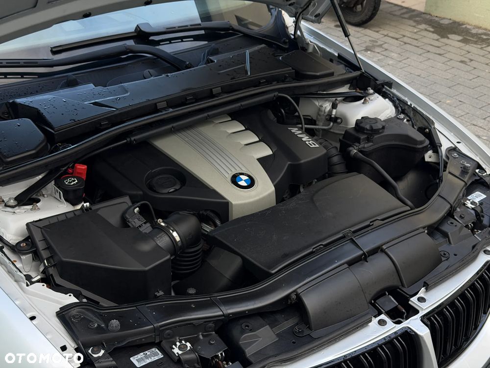 BMW Seria 3 320d - 33