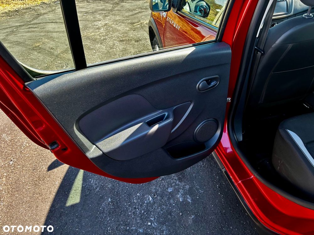 Dacia Sandero TCe 90 Laureate - 25