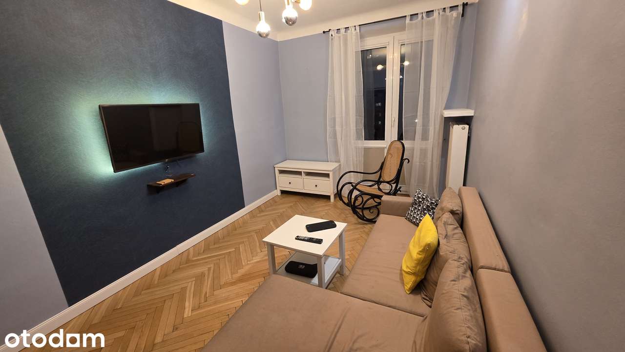 Wynajmę 50m² blisko Łazienek, świetna komunikacja! Od zaraz.