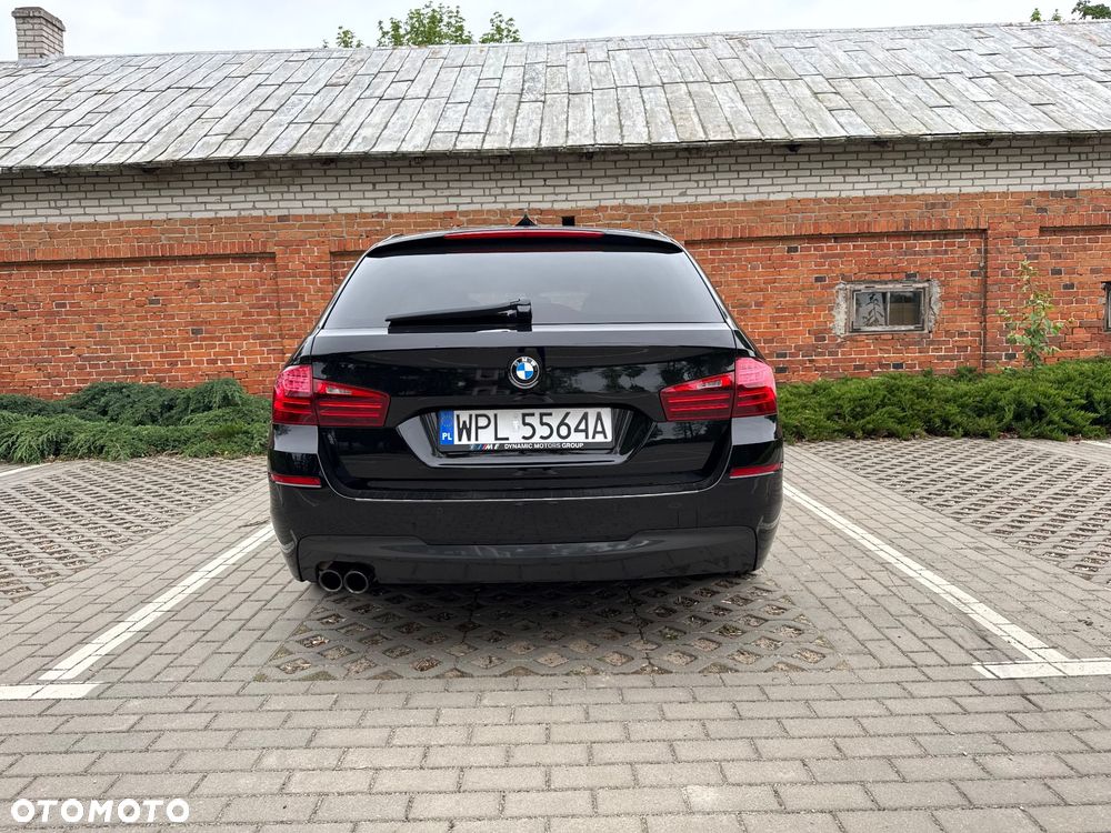 BMW Seria 5 525d xDrive - 4