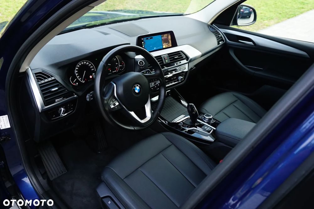 BMW X3 xDrive20i Advantage - 19