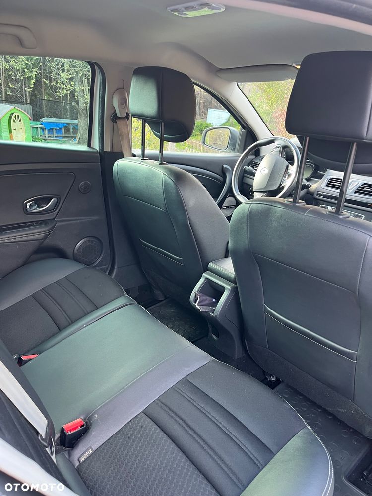 Renault Megane dCi 110 FAP EDC Bose Edition - 11