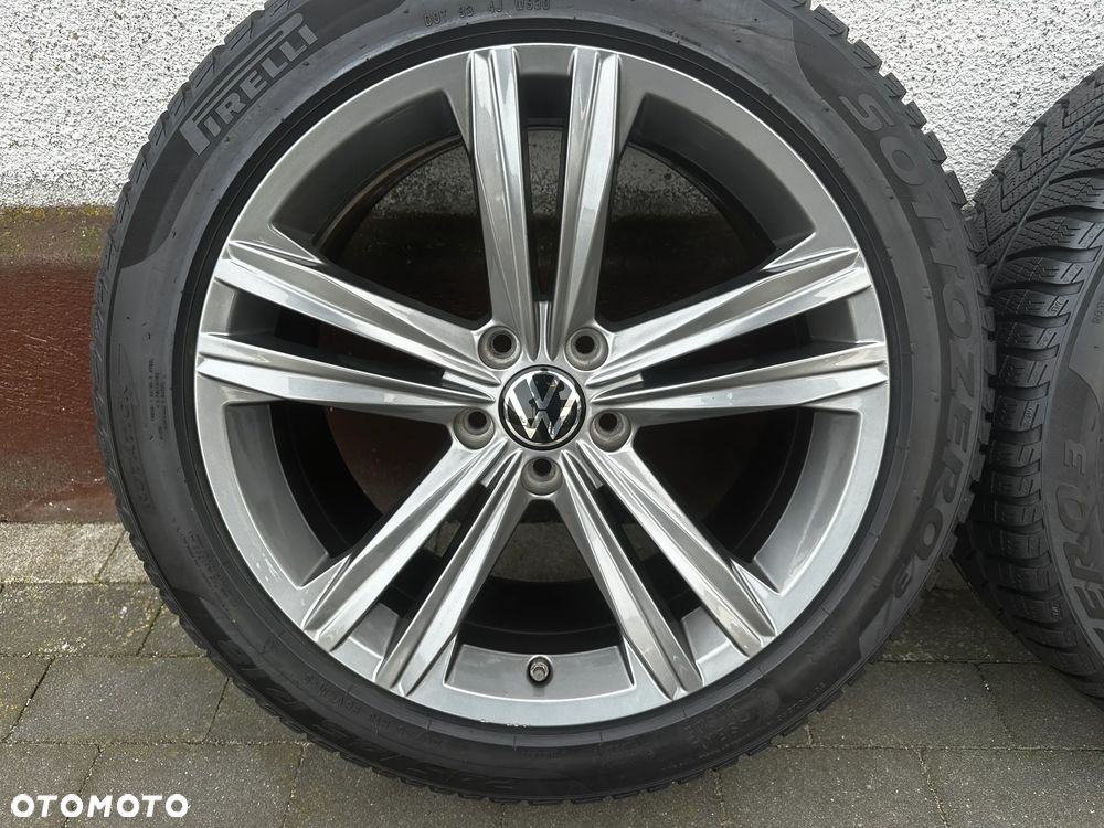 245 45 18 / VW Arteon Golf Caddy Touran Passat Skoda Octavia Seat Leon 5x112 POLECAM / 3G8 - 5