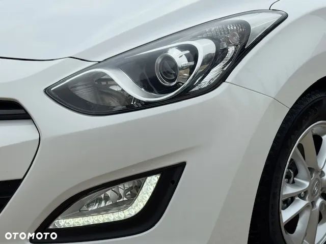 Hyundai i30 i30cw 1.6 CRDi Fifa World Cup Edition - 31