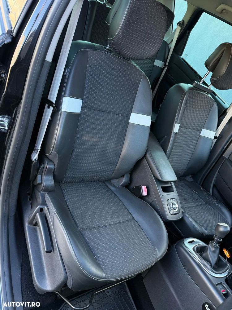 Renault Megane ENERGY dCi 130 Start & Stop Bose Edition - 6